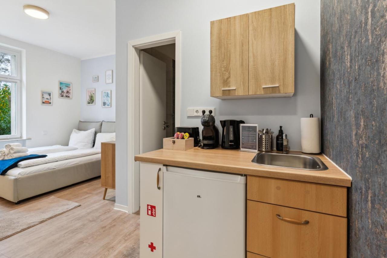 Vorstadtoase - 2 Personen - Eichwalde, Naehe Ber - Queensize-Bett, Netflix, Parken Экстерьер фото
